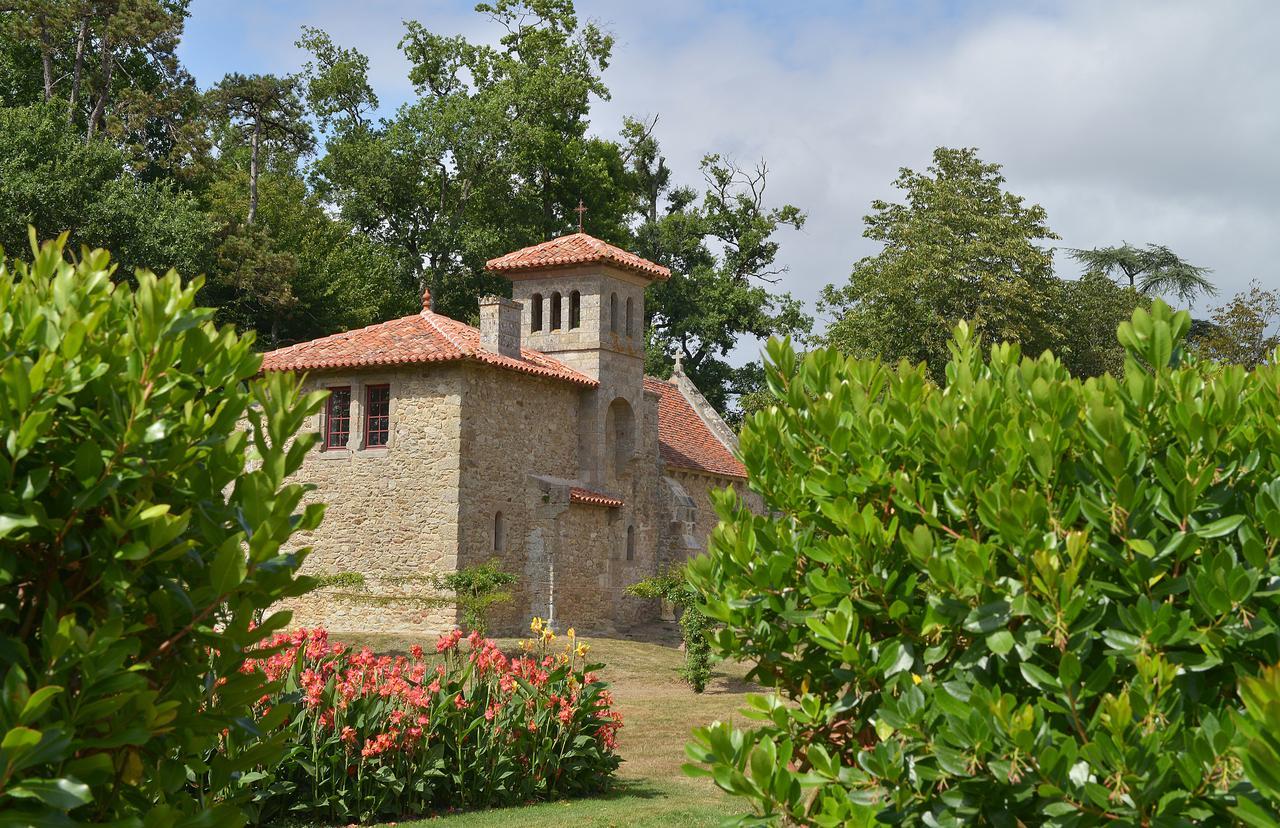 B&B Domaine De La Corbe Bournezeau Bagian luar foto