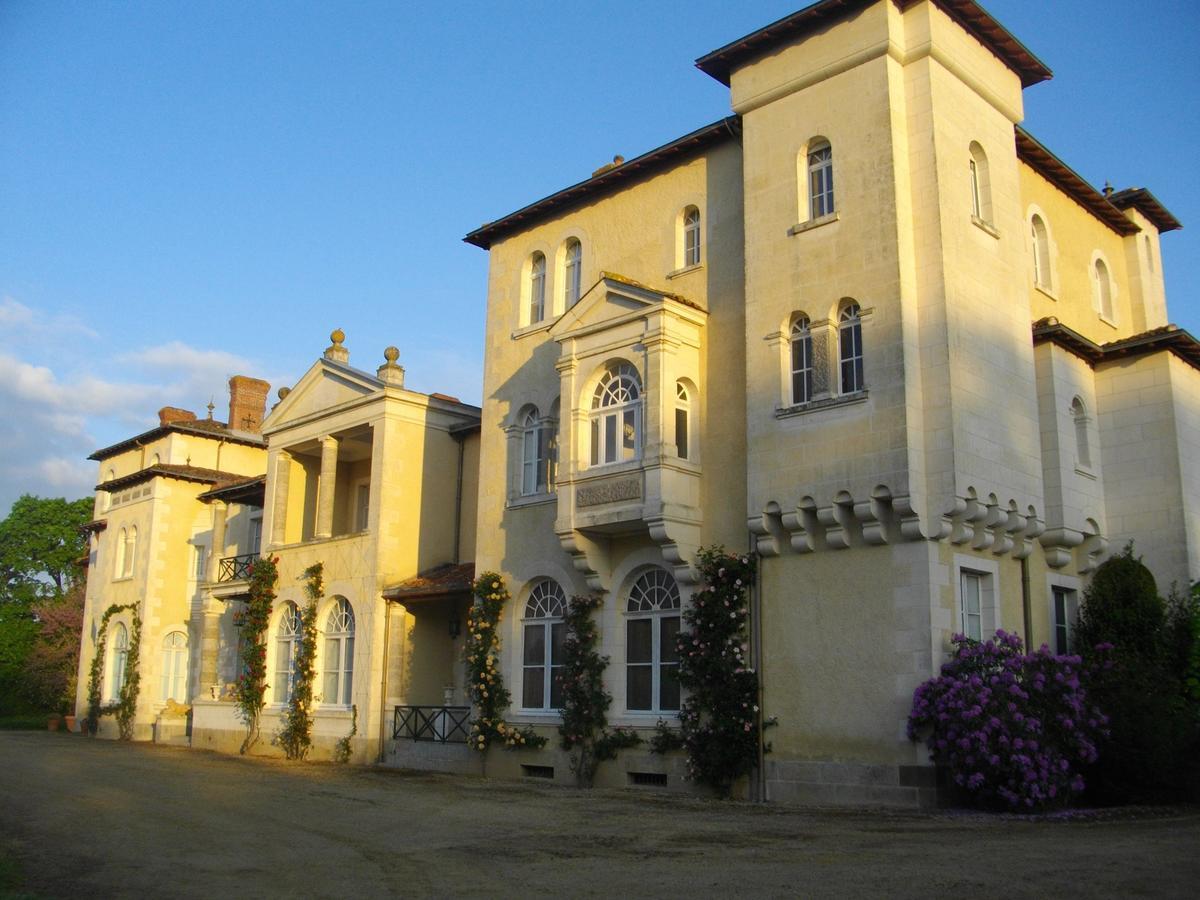 B&B Domaine De La Corbe Bournezeau Bagian luar foto