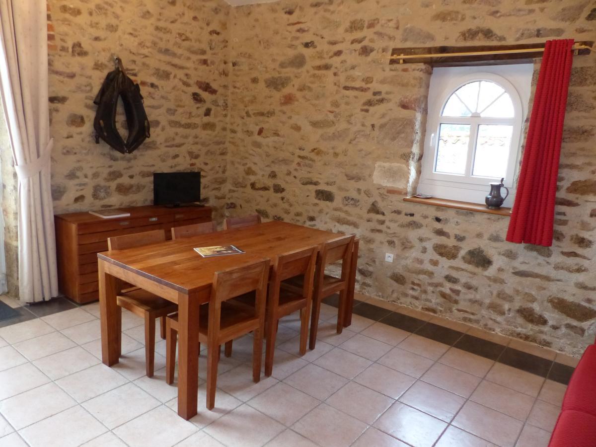 B&B Domaine De La Corbe Bournezeau Bagian luar foto