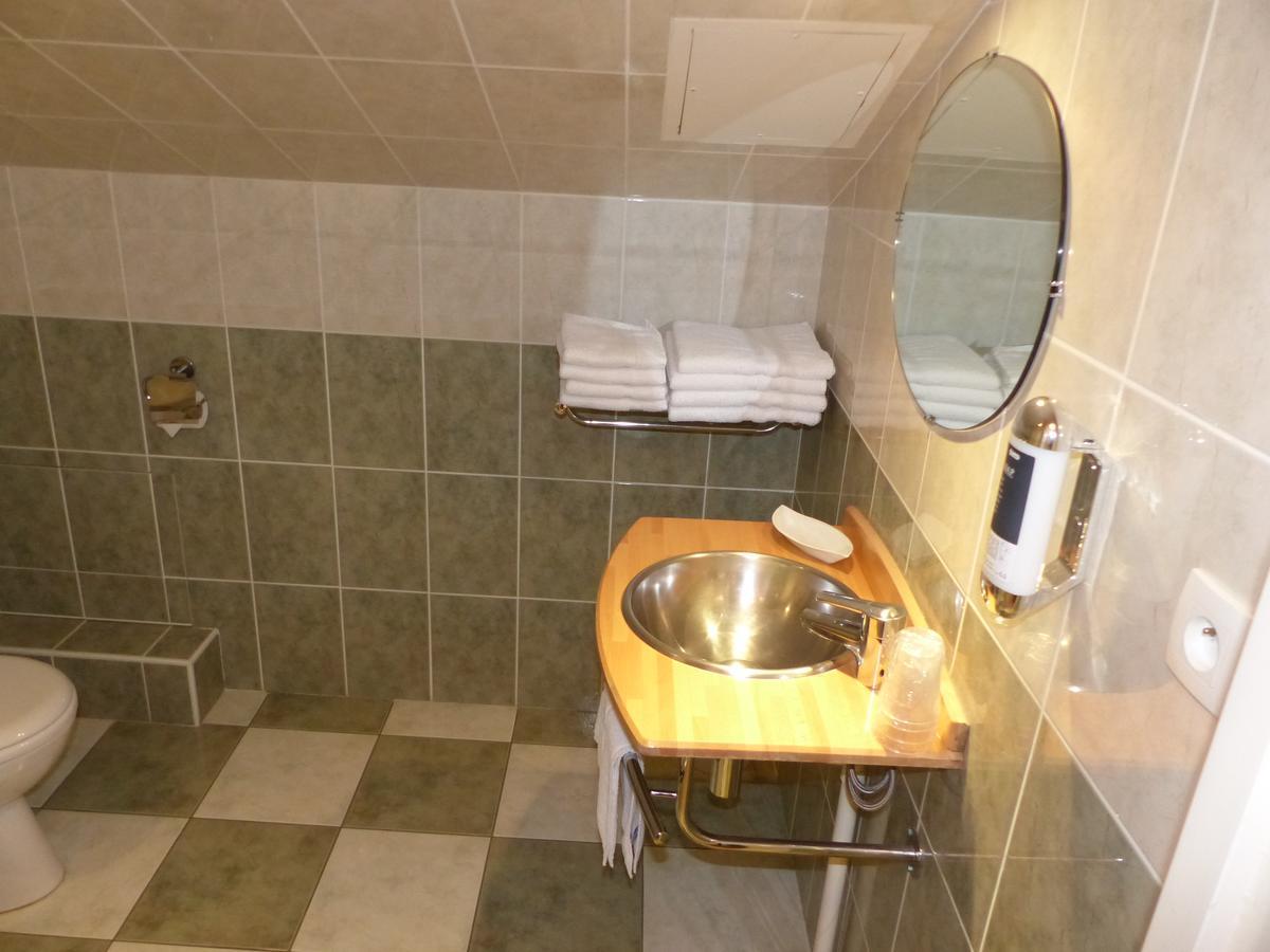 B&B Domaine De La Corbe Bournezeau Bagian luar foto