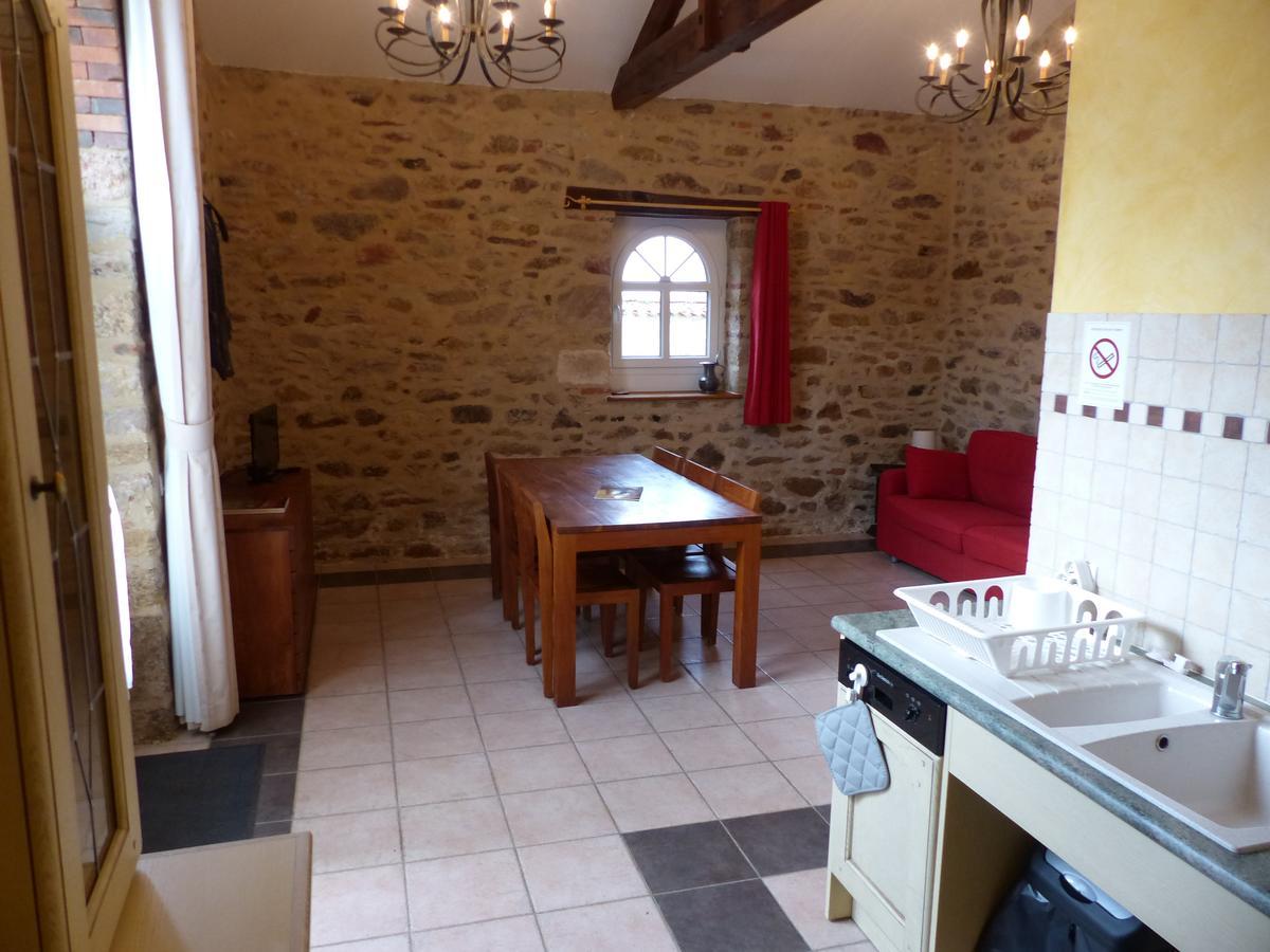 B&B Domaine De La Corbe Bournezeau Bagian luar foto
