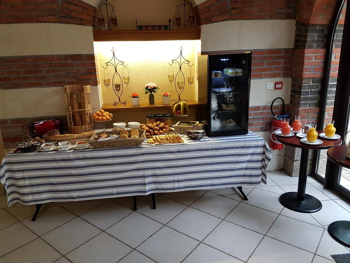 B&B Domaine De La Corbe Bournezeau Bagian luar foto